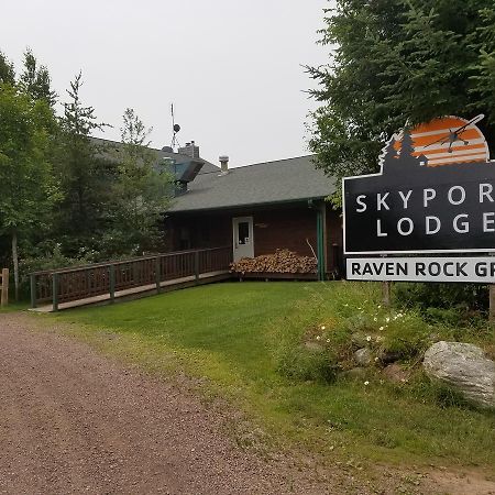 Skyport Lodge Grand Marais Exterior photo